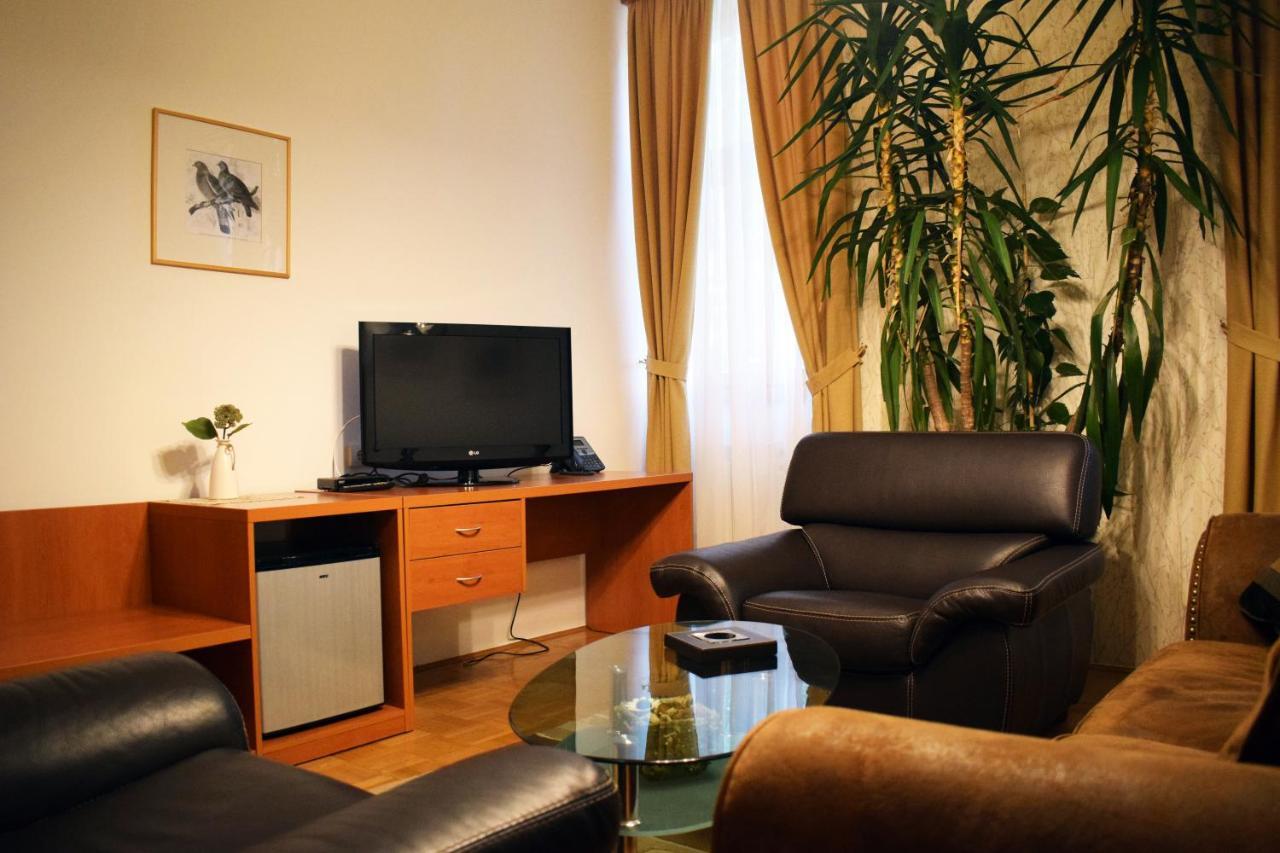 Hunting House Ξενοδοχείο Turija Εξωτερικό φωτογραφία